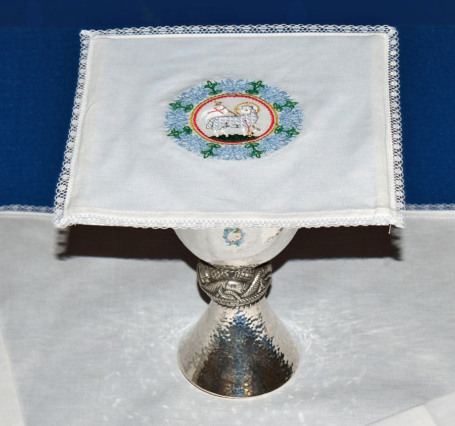 Victorious Lamb Chalice Pall 155VL