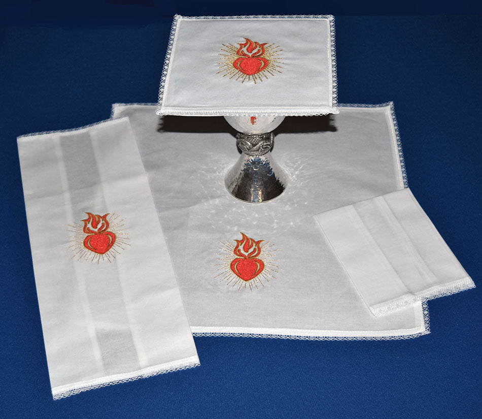 Sacred Heart Mass Linen Set 3022