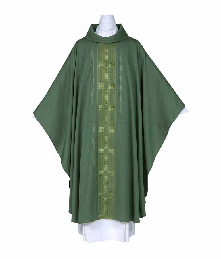 Nazareth Chasuble Plain Neckline