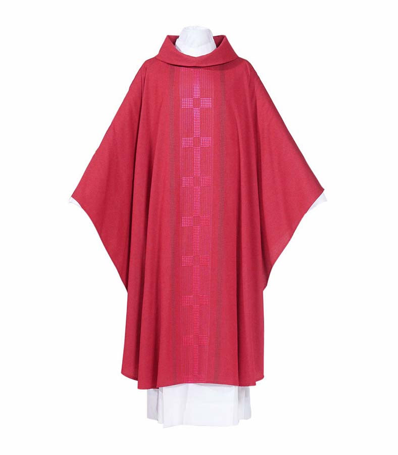 Nazareth Chasuble Plain Neckline