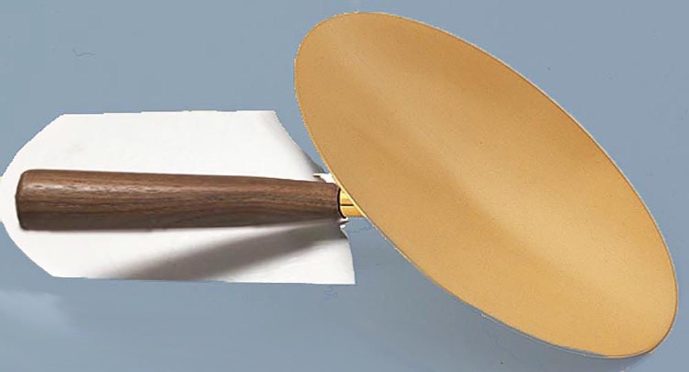 Communion Paten with Wood Handle K539