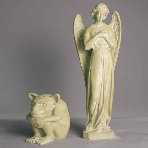 25 inch Mary Queen of Victory Outdoor Statue